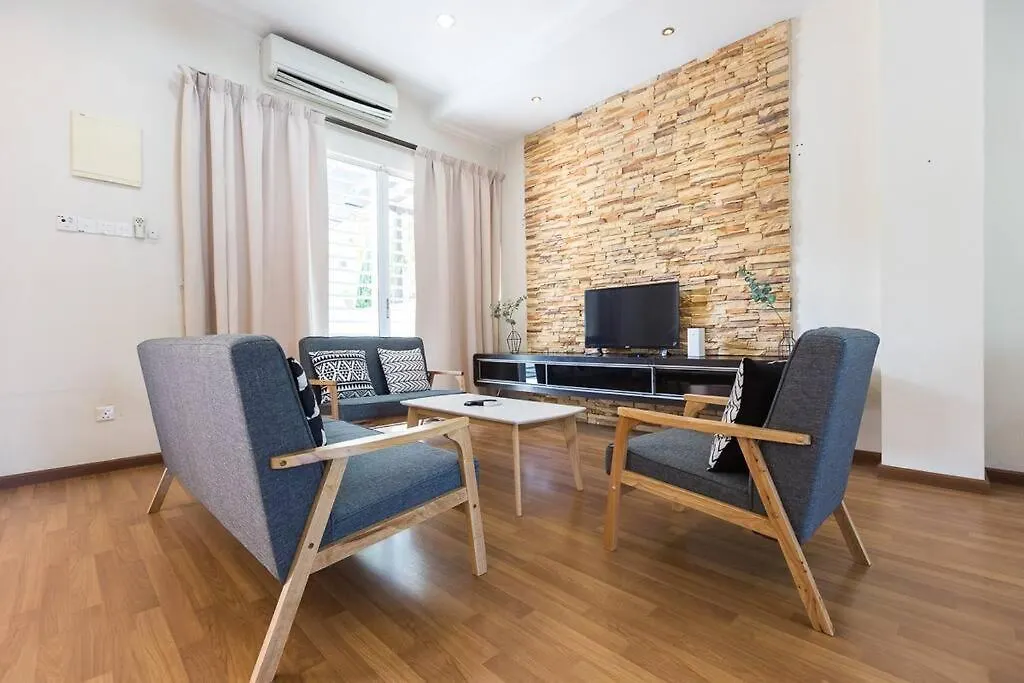 Landed 3Br Home Near Beach, Seafood & Fisherman Village Bayan Lepas 0*,  Malaysia