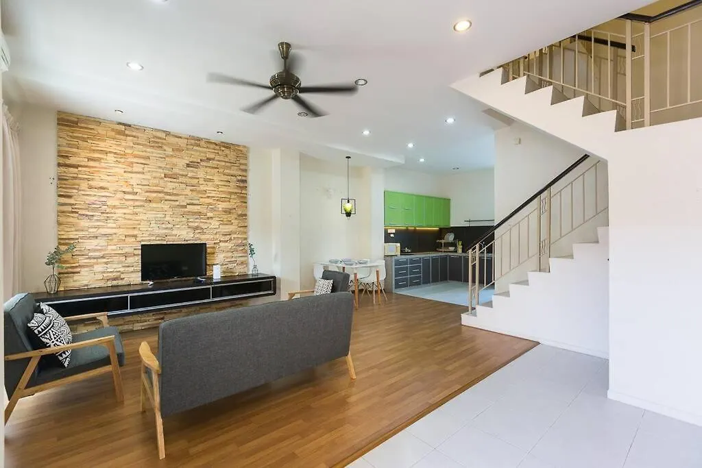 Landed 3Br Home Near Beach, Seafood & Fisherman Village Bayan Lepas 0*,  Malaysia