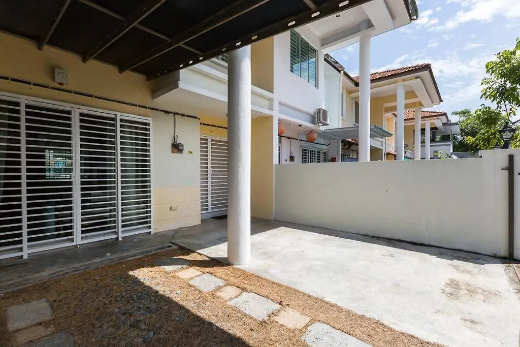 Landed 3Br Home Near Beach, Seafood & Fisherman Village Bayan Lepas Malaysia