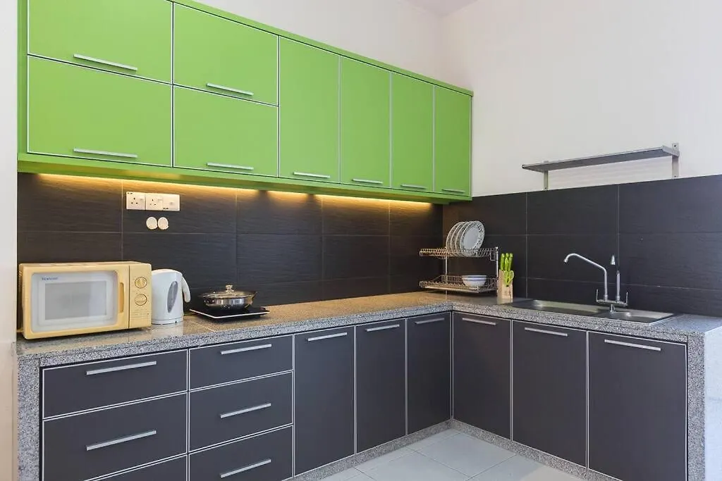 Landed 3Br Home Near Beach, Seafood & Fisherman Village Bayan Lepas Holiday home